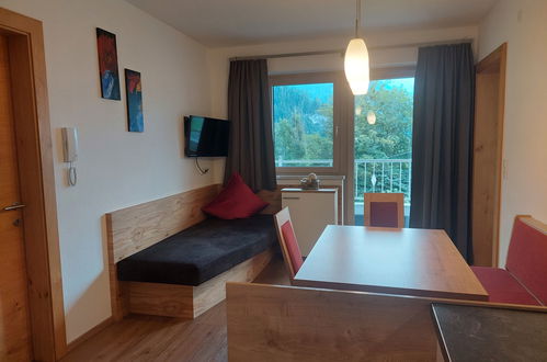 Foto 11 - Apartment mit 2 Schlafzimmern in Ramsau im Zillertal mit blick auf die berge