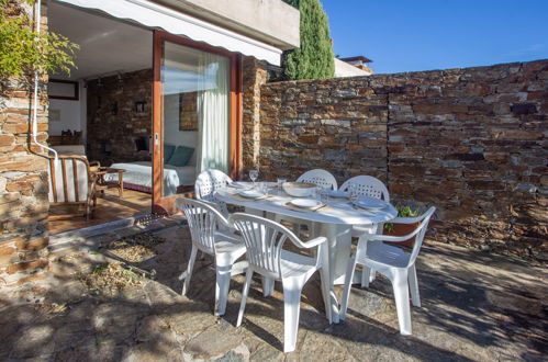 Photo 4 - Maison de 2 chambres à Bormes-les-Mimosas avec terrasse et vues à la mer