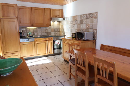 Photo 2 - 2 bedroom Apartment in Champéry with garden and terrace