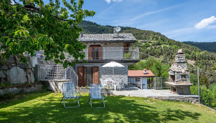 Foto 1 - Casa con 1 camera da letto a Sarre con giardino e vista sulle montagne