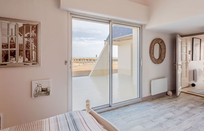 Casa de 2 quartos em Saint-Germain-sur-Ay com jardim e terraço - Foto 11