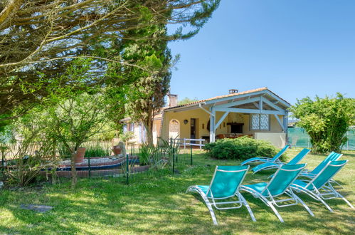 Foto 16 - Casa con 3 camere da letto a Gaillan-en-Médoc con giardino e terrazza