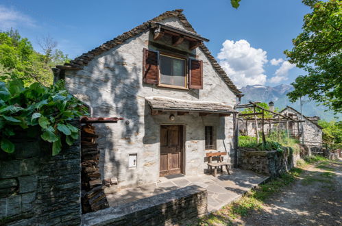 Foto 16 - Casa de 1 quarto em Domodossola com jardim e vista para a montanha