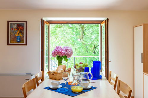 Foto 6 - Apartamento de 1 habitación en Garda con piscina y vistas a la montaña