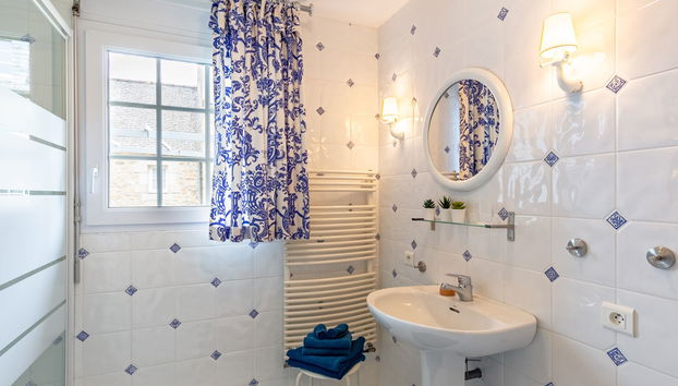 Haus mit 2 Schlafzimmern in Plounévez-Lochrist mit garten - Foto 4