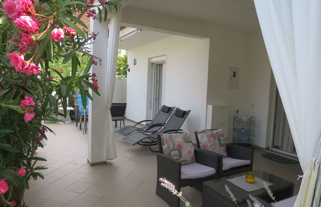 Casa de 1 quarto em Jasenice com jardim e terraço - Foto 24
