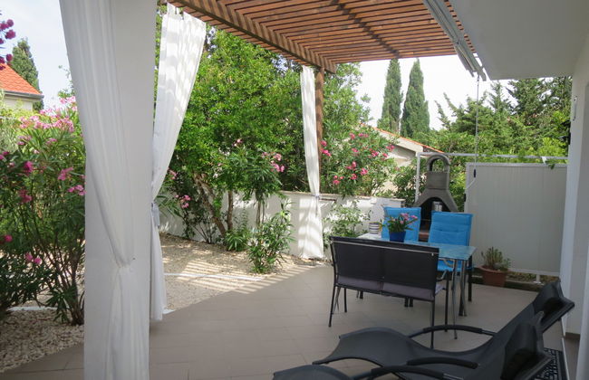 Casa de 1 quarto em Jasenice com jardim e terraço - Foto 23