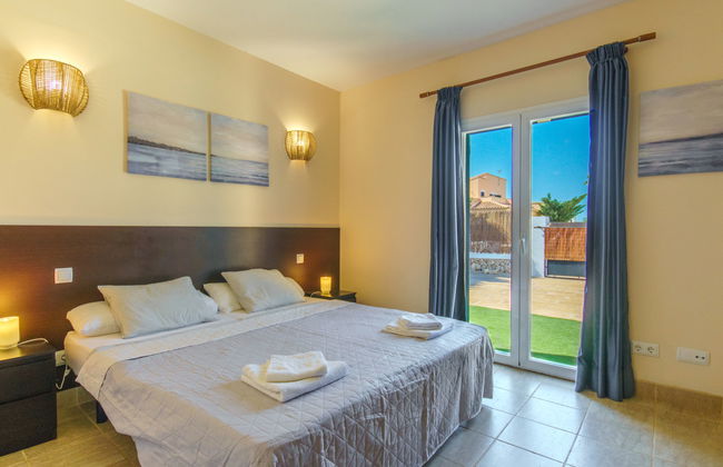 Casa de 3 quartos em Campos com piscina privada e jardim - Foto 14