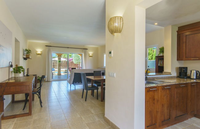 Casa de 3 quartos em Campos com piscina privada e jardim - Foto 9