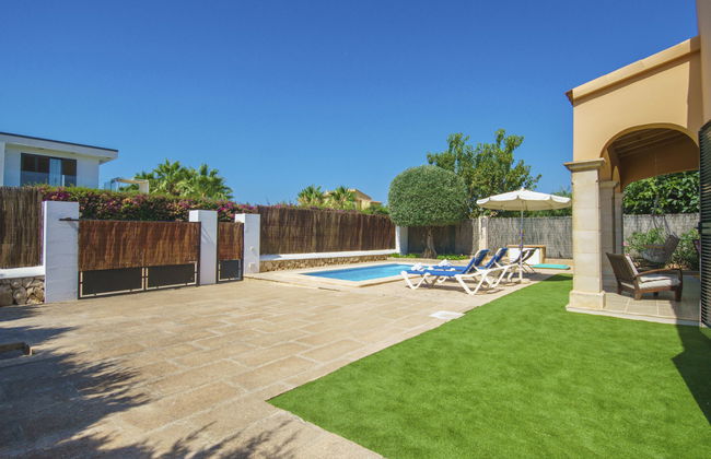 Casa de 3 quartos em Campos com piscina privada e jardim - Foto 23