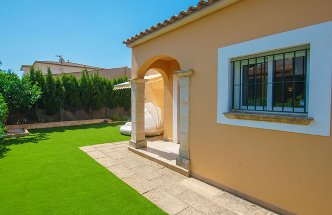 Casa de 3 quartos em Campos com piscina privada e jardim - Foto 25