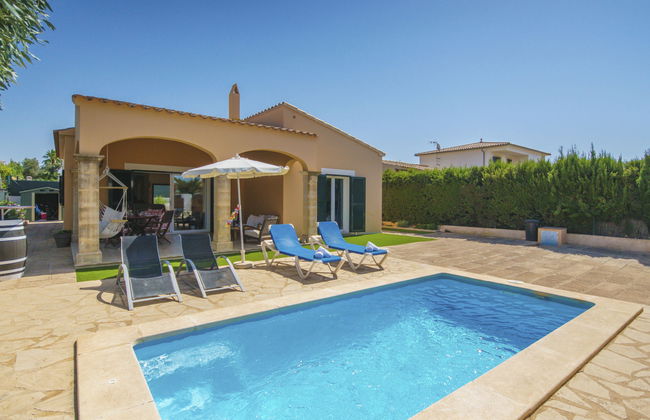 Casa de 3 quartos em Campos com piscina privada e jardim - Foto 1