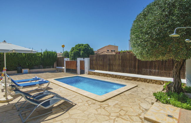 Casa de 3 quartos em Campos com piscina privada e jardim - Foto 21