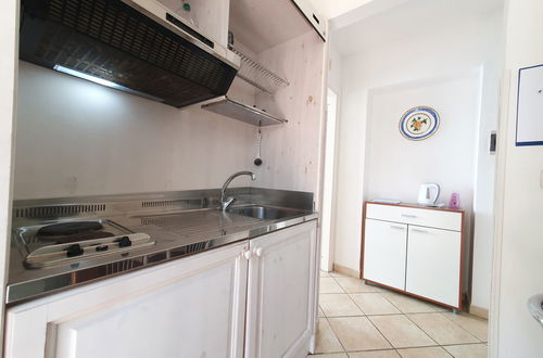 Photo 9 - 1 bedroom Apartment in Siracusa with swimming pool and garden