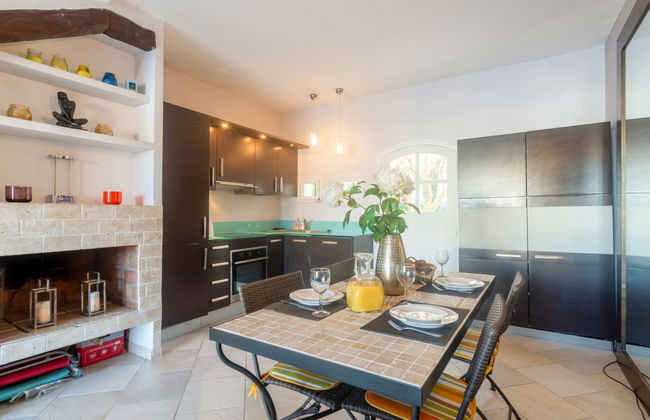 3 bedroom House in Grimaud with garden and terrace - Photo 9