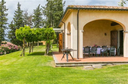 Photo 14 - 4 bedroom House in Manciano with private pool and garden