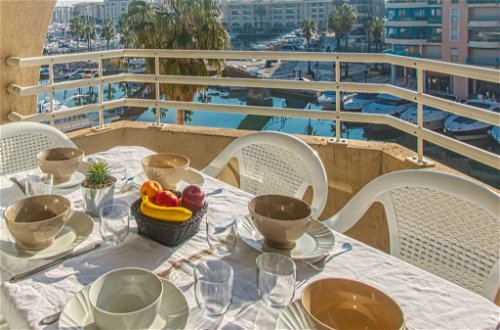 Foto 2 - Apartamento de 2 quartos em Fréjus com terraço e vistas do mar