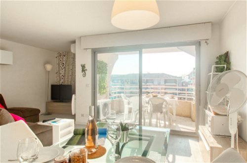Photo 11 - Appartement de 2 chambres à Fréjus avec terrasse et vues à la mer