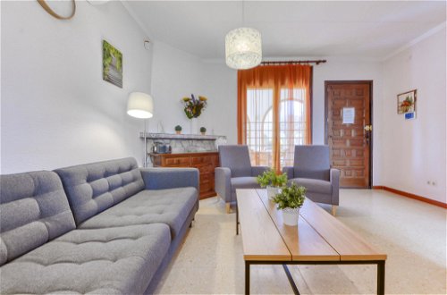 Foto 3 - Casa de 2 habitaciones en Castelló d'Empúries con jardín y vistas al mar