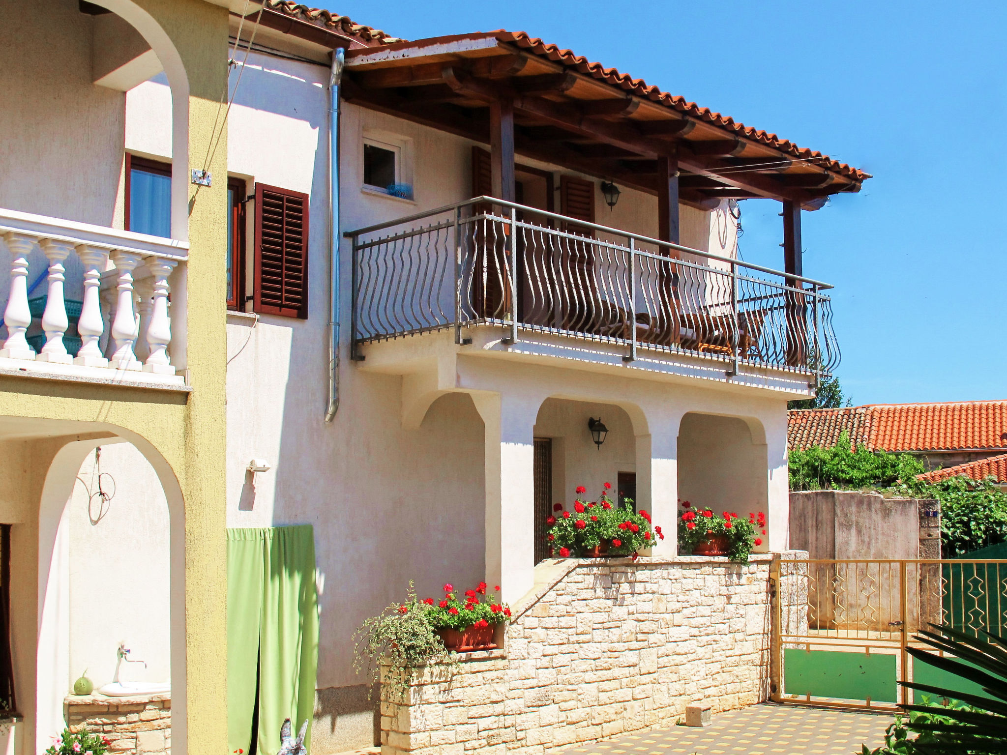 Photo 21 - Maison de 2 chambres à Svetvinčenat avec piscine et vues à la mer