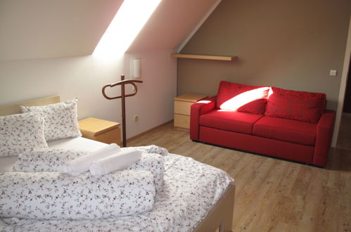 Foto 9 - Apartamento de 2 quartos em Hřensko com jardim