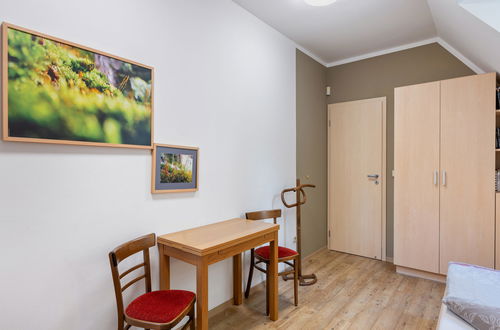 Foto 14 - Appartamento con 2 camere da letto a Hřensko con giardino