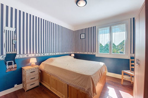 Foto 10 - Apartamento de 2 quartos em Vaux-sur-Mer com jardim e terraço