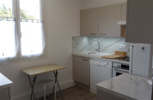 Foto 12 - Appartamento con 2 camere da letto a Vaux-sur-Mer con terrazza e vista mare