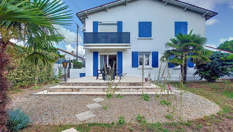 Foto 1 - Apartamento de 2 quartos em Vaux-sur-Mer com jardim e terraço