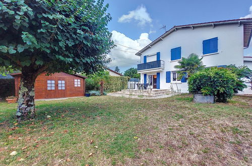 Foto 21 - Apartamento de 2 quartos em Vaux-sur-Mer com jardim e terraço