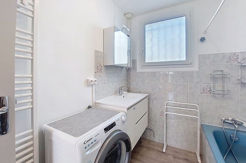 Foto 14 - Apartamento de 2 quartos em Vaux-sur-Mer com jardim e terraço