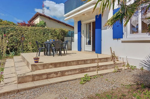 Foto 19 - Apartamento de 2 quartos em Vaux-sur-Mer com jardim e terraço