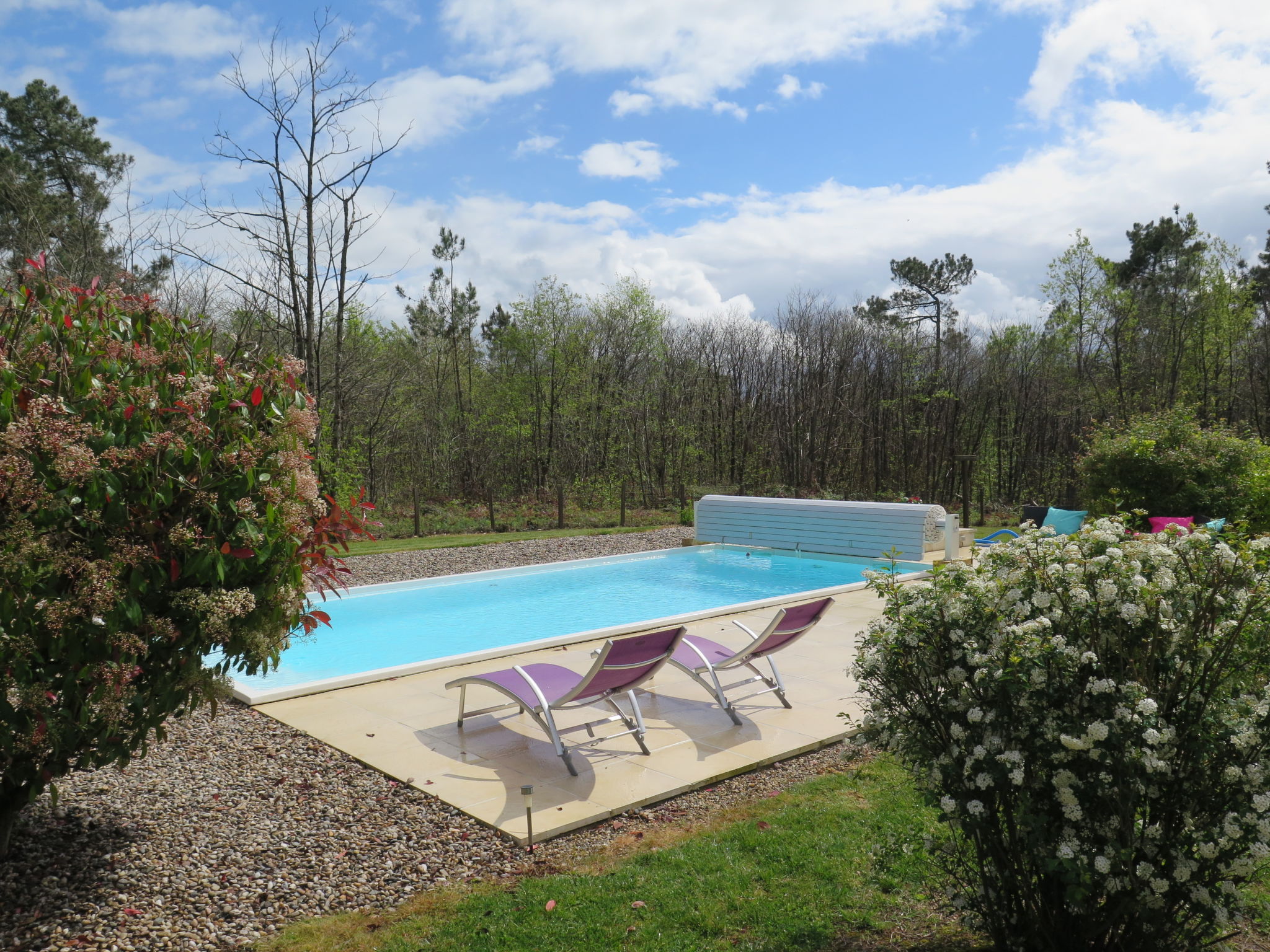 Foto 17 - Casa de 2 quartos em Blanquefort-sur-Briolance com piscina privada e jardim