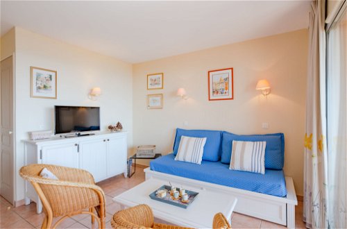 Foto 4 - Apartamento de 2 quartos em Roquebrune-sur-Argens com piscina e vistas do mar