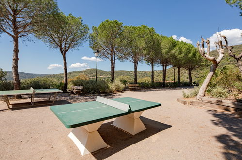 Foto 23 - Appartamento con 2 camere da letto a Roquebrune-sur-Argens con piscina e vista mare