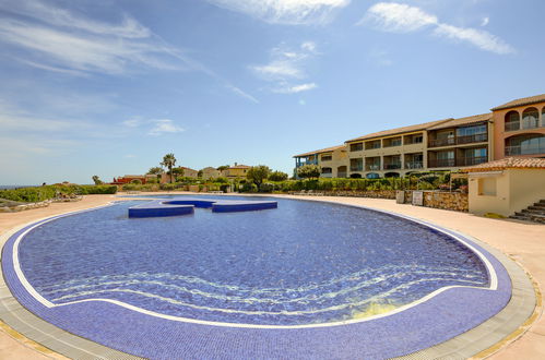 Foto 18 - Apartment mit 2 Schlafzimmern in Roquebrune-sur-Argens mit schwimmbad und blick aufs meer