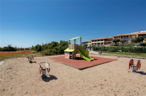 Foto 22 - Apartamento de 2 habitaciones en Roquebrune-sur-Argens con piscina y vistas al mar