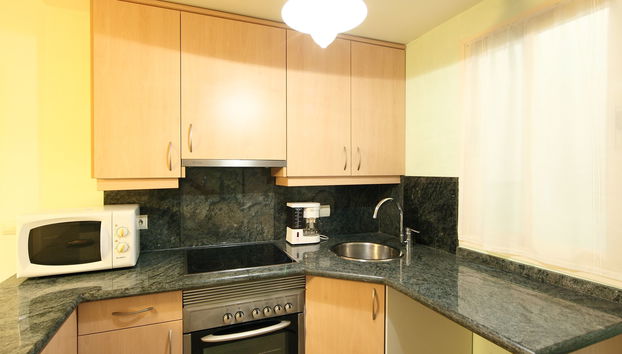 Apartment mit 2 Schlafzimmern in Villajoyosa mit schwimmbad und garten - Foto 4