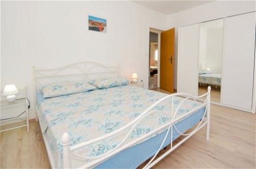 Photo 14 - Appartement de 3 chambres à Jasenice avec terrasse et vues à la mer