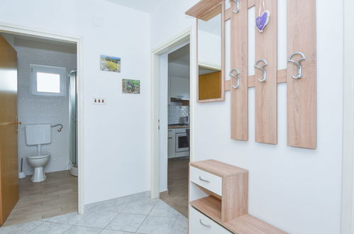 Foto 8 - Apartamento de 3 quartos em Jasenice com terraço