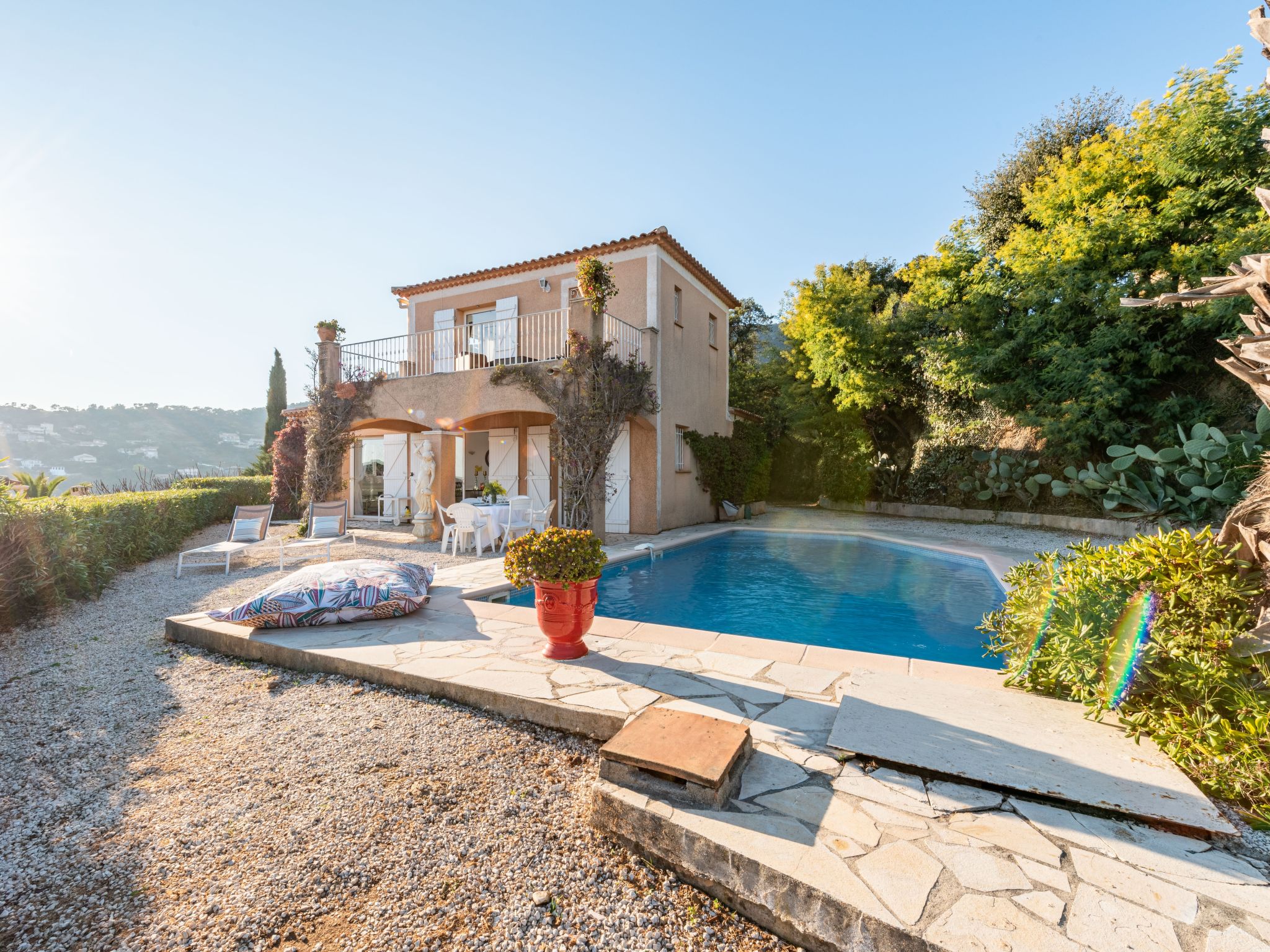 Foto 35 - Casa de 3 quartos em Cavalaire-sur-Mer com piscina privada e jardim