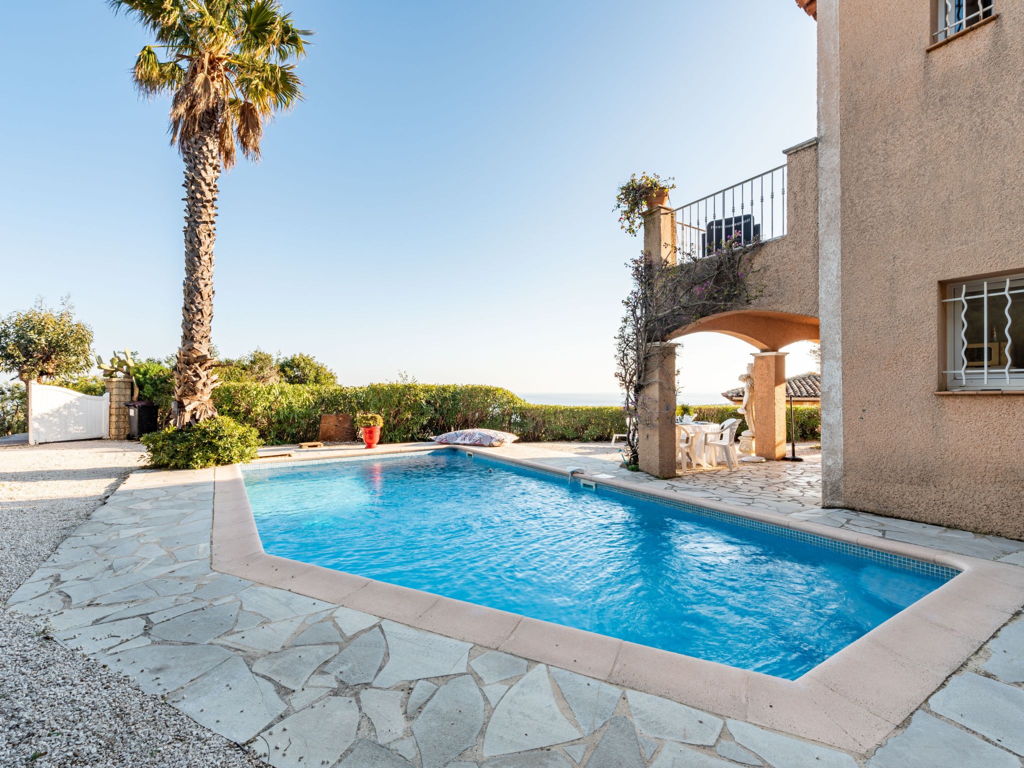 Foto 8 - Casa con 3 camere da letto a Cavalaire-sur-Mer con piscina privata e giardino