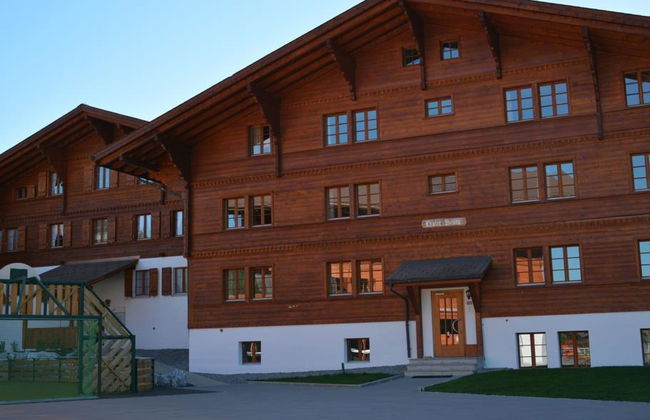 6 bedroom Apartment in Saanen - Photo 2