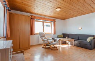 Foto 2 - Appartamento con 3 camere da letto a Wald im Pinzgau con giardino e vista sulle montagne