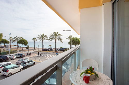 Foto 4 - Apartamento de 1 quarto em Cagnes-sur-Mer com vistas do mar