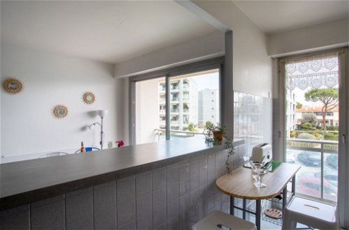 Foto 12 - Apartment mit 1 Schlafzimmer in Cagnes-sur-Mer mit blick aufs meer