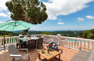 Foto 2 - Casa de 3 quartos em Vidreres com piscina privada e terraço