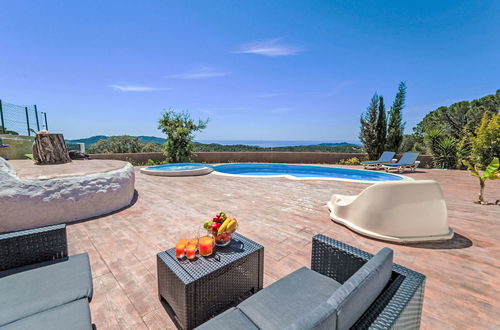 Foto 23 - Casa de 3 quartos em Vidreres com piscina privada e terraço