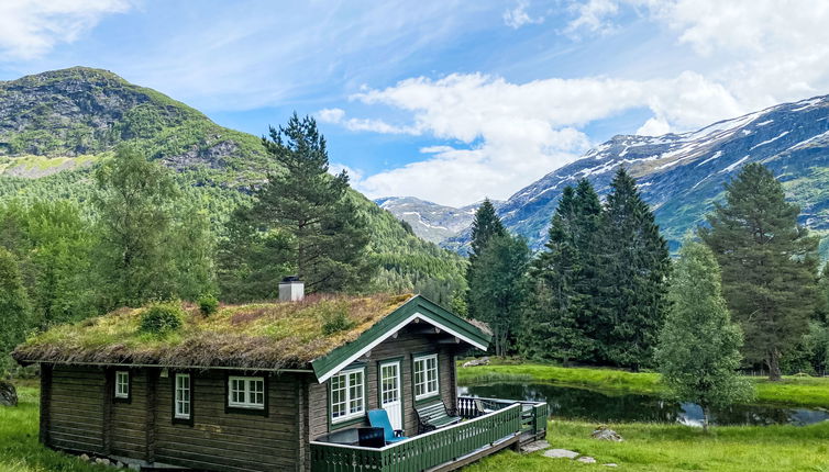 Photo 1 - Maison de 3 chambres à Sande i Sunnfjord avec jardin et terrasse