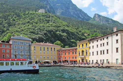 Foto 29 - Appartamento con 2 camere da letto a Riva del Garda con piscina e giardino